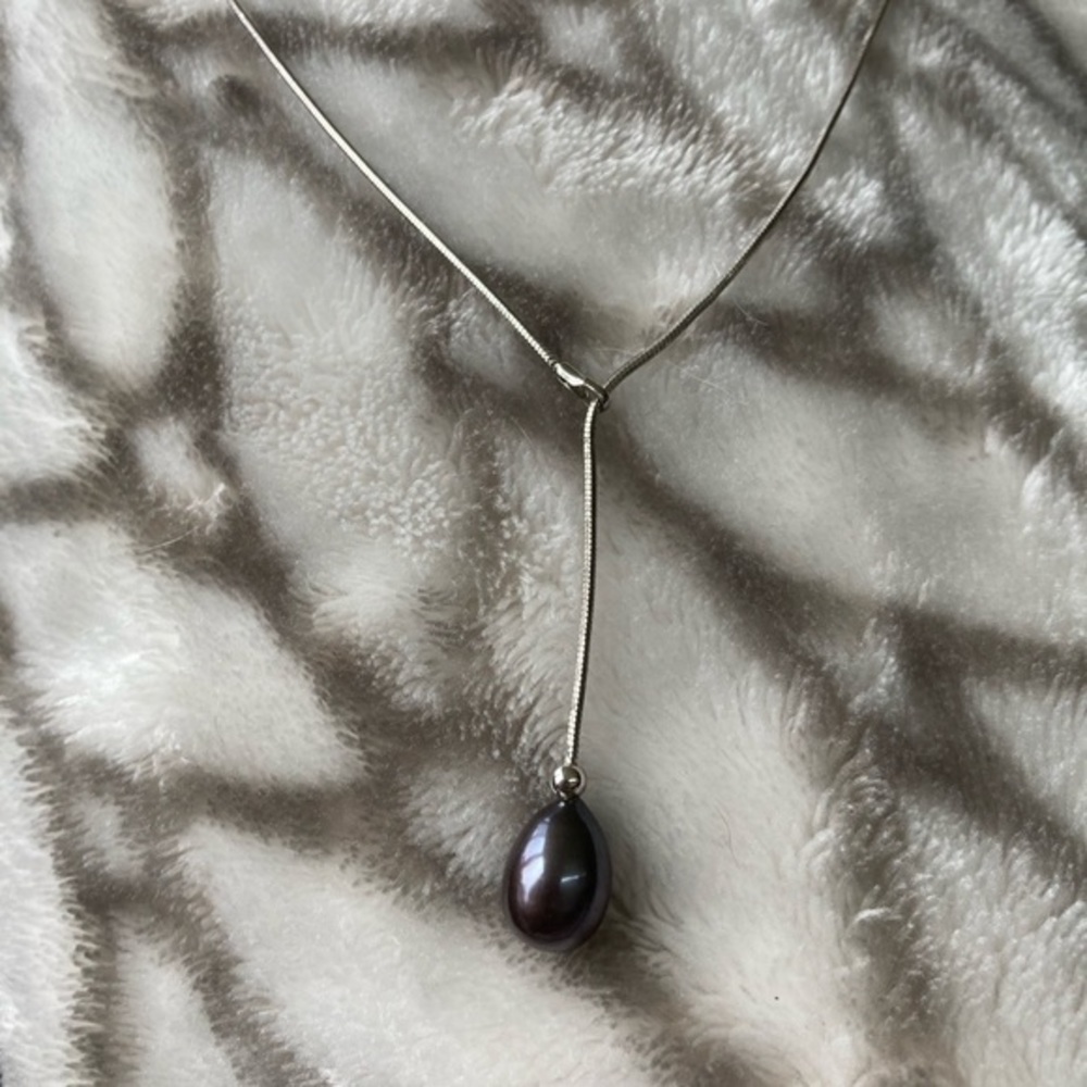 Teardrop Black Pearl Necklace